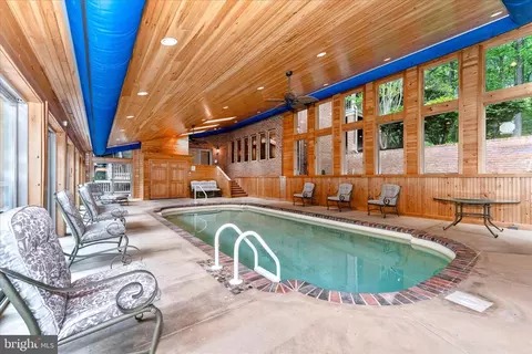 Exterior - 5019 Old Swimming Pool Rd, Frederick, MD 21703 photo 7 of 31