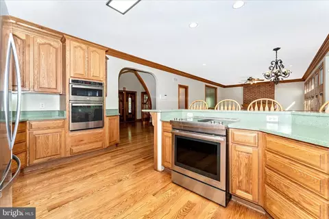 Kitchen - 5019 Old Swimming Pool Rd, Frederick, MD 21703 photo 3 of 4