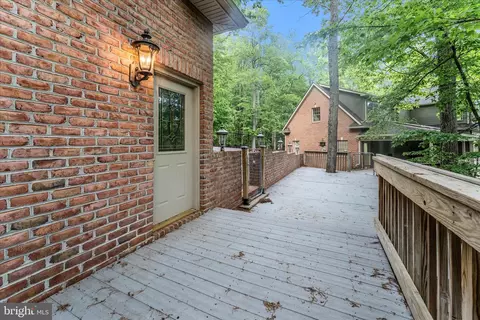 Exterior - 5019 Old Swimming Pool Rd, Frederick, MD 21703 photo 11 of 31