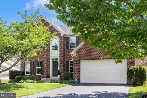 9813 Notting Hill Dr, Frederick, MD 21704