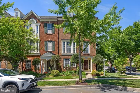 3936 Shawfield Ln, Frederick, MD 21704