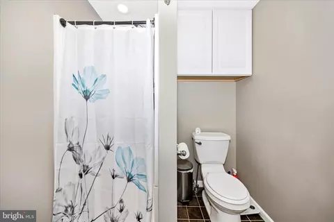 Bath - 6641 Jefferson Blvd, Frederick, MD 21703 photo 2 of 5