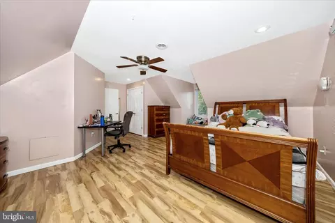Bedroom - 6641 Jefferson Blvd, Frederick, MD 21703 photo 6 of 11