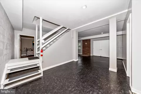 Entry Way - 6641 Jefferson Blvd, Frederick, MD 21703 photo 4 of 6