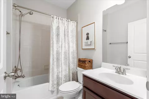 Bath - 4668 Cambria Rd, Frederick, MD 21703 photo 2 of 2