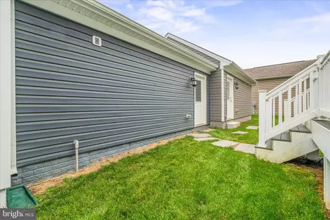 Exterior - 1309 Crampton Pl, Brunswick, MD 21716 photo 6 of 9
