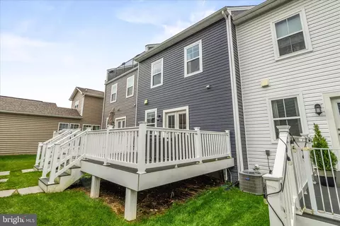 Exterior - 1309 Crampton Pl, Brunswick, MD 21716 photo 7 of 9