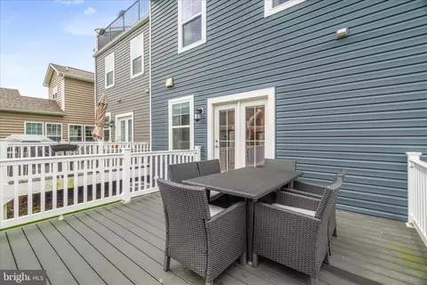 Exterior - 1309 Crampton Pl, Brunswick, MD 21716 photo 5 of 9