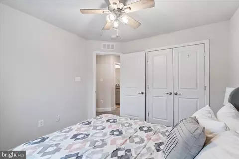 Bedroom - 1309 Crampton Pl, Brunswick, MD 21716 photo 5 of 8