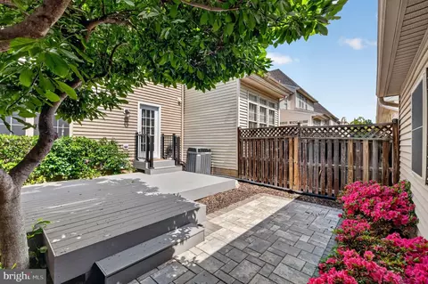 Exterior - 2213 Lamp Post Ln, Frederick, MD 21701 photo 2 of 4