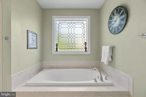 Bath - 4229 Lafayette St, Frederick, MD 21704 photo 2 of 5