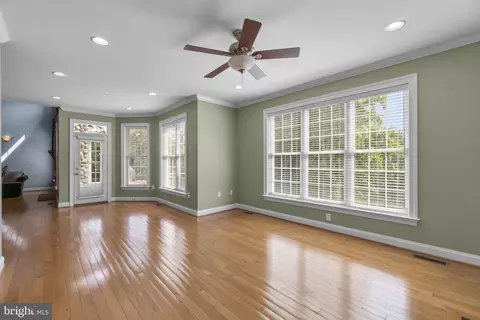 Living - 4229 Lafayette St, Frederick, MD 21704 photo 4 of 8