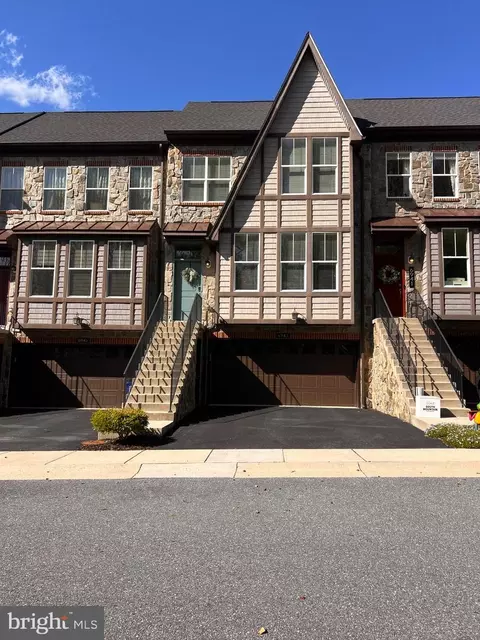 6943 Country Club Ter, New Market, MD 21774