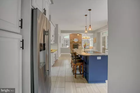 Entry Way - 6618 Nahal Dr, Frederick, MD 21702 photo 7 of 12