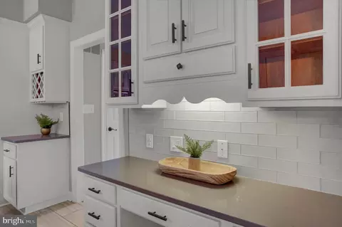 Kitchen - 6618 Nahal Dr, Frederick, MD 21702 photo 2 of 8