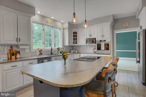 Kitchen - 6618 Nahal Dr, Frederick, MD 21702 photo 3 of 8
