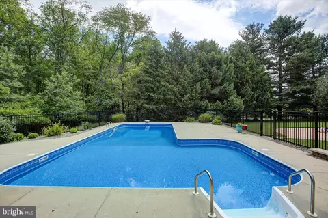 Exterior - 6618 Nahal Dr, Frederick, MD 21702 photo 14 of 21