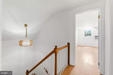 Entry Way - 6783 Sunnybrook Dr, Frederick, MD 21702 photo 3 of 4