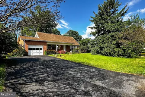 6783 Sunnybrook Dr, Frederick, MD 21702