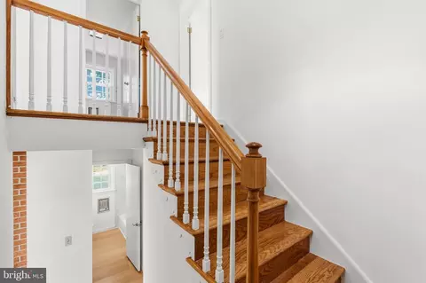 Entry Way - 6783 Sunnybrook Dr, Frederick, MD 21702 photo 2 of 4