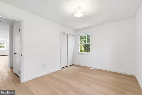Bedroom - 6783 Sunnybrook Dr, Frederick, MD 21702 photo 2 of 8