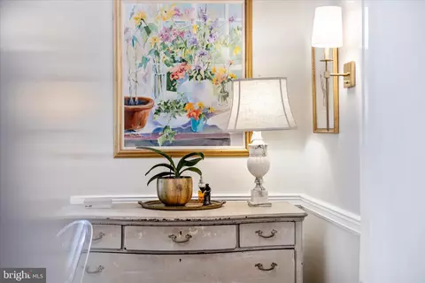Entry Way - 506 Elm St, Frederick, MD 21701 photo 3 of 4