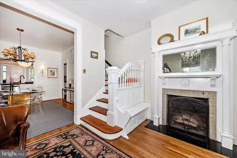 Entry Way - 506 Elm St, Frederick, MD 21701 photo 4 of 4