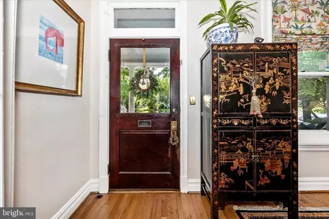 Entry Way - 506 Elm St, Frederick, MD 21701 photo 1 of 4