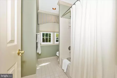 Bath - 803 Dunbrooke Ct, Frederick, MD 21701 photo 6 of 6