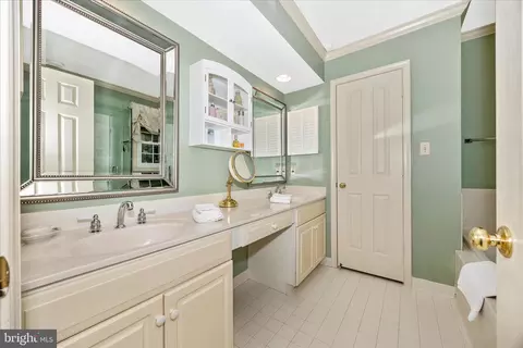 Bath - 803 Dunbrooke Ct, Frederick, MD 21701 photo 1 of 6