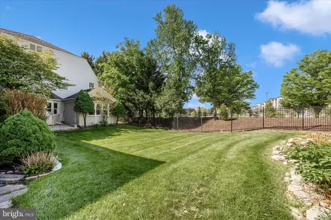 Exterior - 803 Dunbrooke Ct, Frederick, MD 21701 photo 10 of 17
