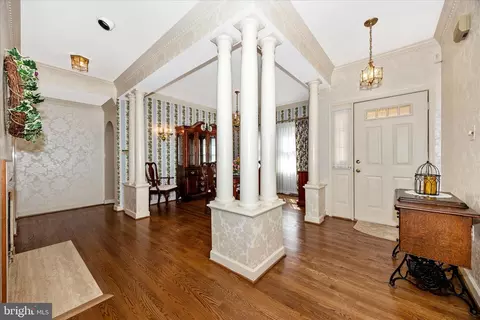 Entry Way - 803 Dunbrooke Ct, Frederick, MD 21701 photo 4 of 5