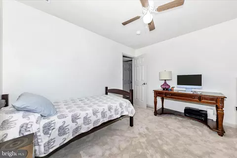 Bedroom - 306 E D St, Brunswick, MD 21716 photo 7 of 11