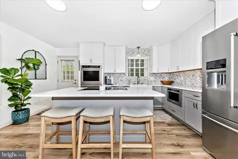 Kitchen - 306 E D St, Brunswick, MD 21716 photo 4 of 4