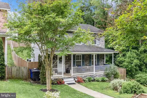 Exterior - 306 E D St, Brunswick, MD 21716 photo 2 of 15