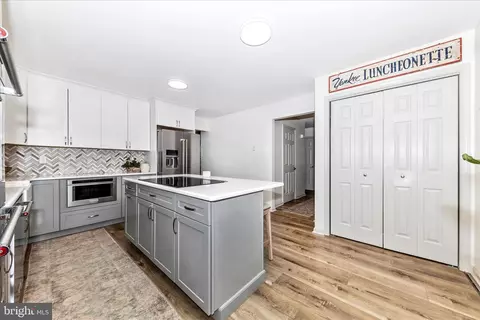 Kitchen - 306 E D St, Brunswick, MD 21716 photo 2 of 4