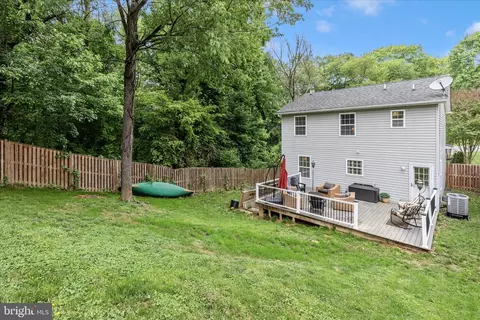 Exterior - 306 E D St, Brunswick, MD 21716 photo 10 of 15