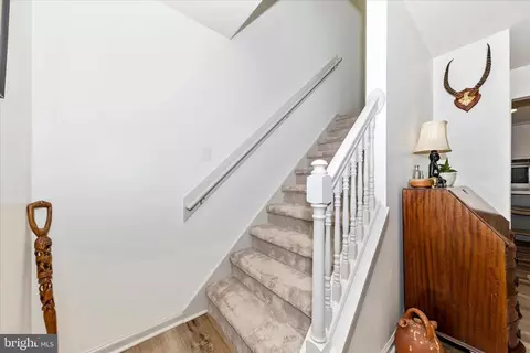Entry Way - 306 E D St, Brunswick, MD 21716 photo 3 of 4
