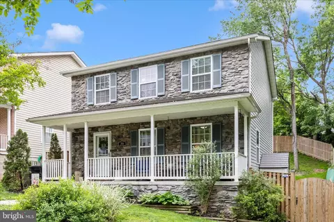 Exterior - 306 E D St, Brunswick, MD 21716 photo 3 of 15