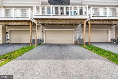 Exterior - 6155 Posey St, Frederick, MD 21703 photo 3 of 4