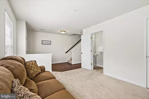 Entry Way - 6155 Posey St, Frederick, MD 21703 photo 10 of 10