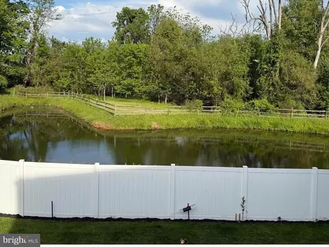 2113 Infantry Dr, Frederick, MD 21702 photo 2