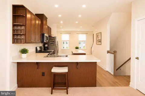 Entry Way - 318 Patterson Park Rd, Frederick, MD 21703 photo 3 of 17
