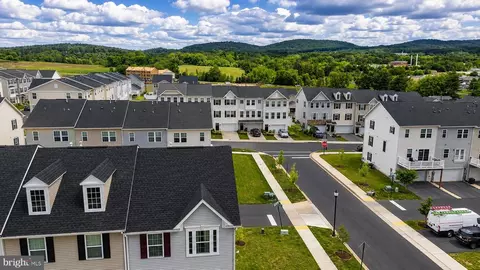 View/Area - 318 Patterson Park Rd, Frederick, MD 21703 photo 2 of 3