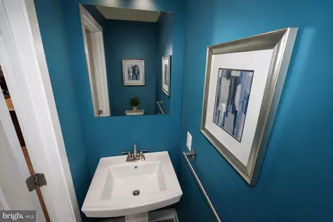 Entry Way - 318 Patterson Park Rd, Frederick, MD 21703 photo 4 of 17