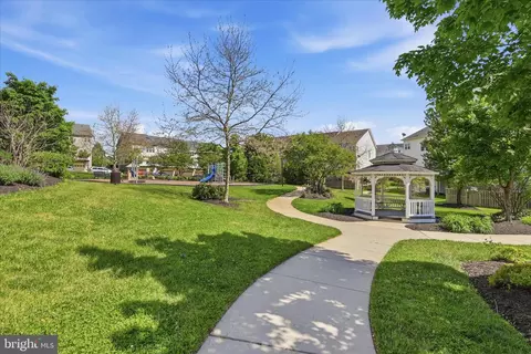 Exterior - 3998 Braidwood Dr N, Frederick, MD 21704 photo 10 of 10