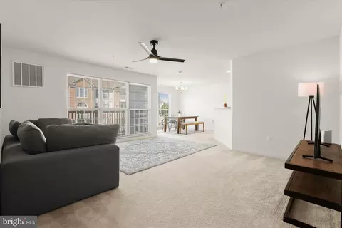 Living - 595 Cawley Dr #4 2A, Frederick, MD 21703 photo 1 of 3