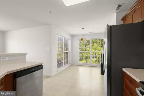 Dining - 595 Cawley Dr #4 2A, Frederick, MD 21703 photo 3 of 3