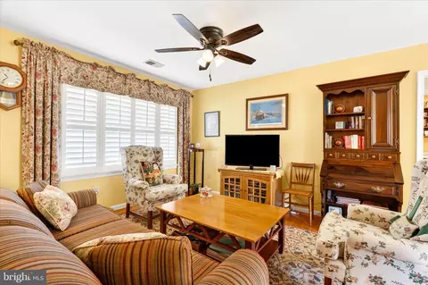 Living - 2 Lombardy Dr, Middletown, MD 21769 photo 2 of 2
