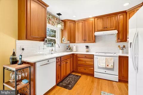 Kitchen - 2 Lombardy Dr, Middletown, MD 21769 photo 1 of 2